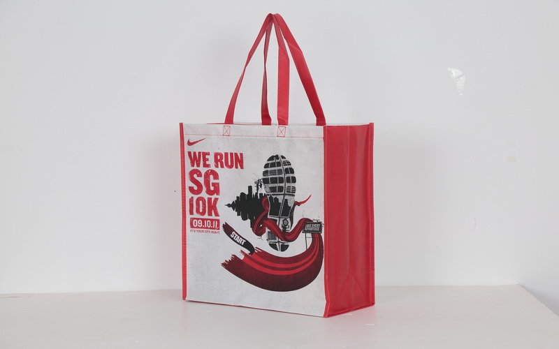 Reusable PP nonwoven laminated bags