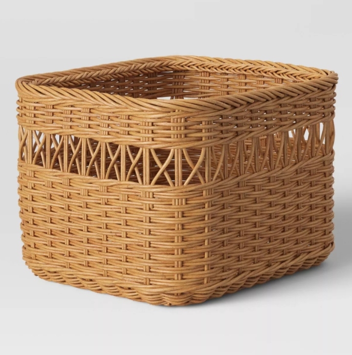 Storage basket